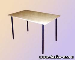 Обеденный стол, табурет и тумба