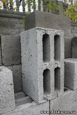 Производим и продаем 4-х щелевые керамзитобетонные блоки